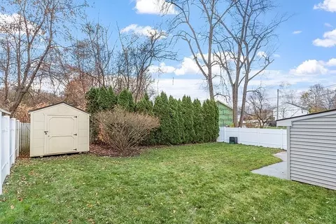 154 Commonwealth Ave, Worcester, MA 01604 photo 8
