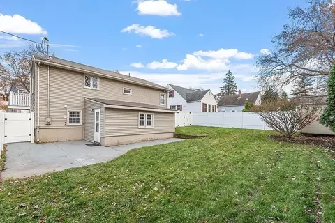 154 Commonwealth Ave, Worcester, MA 01604 photo 4