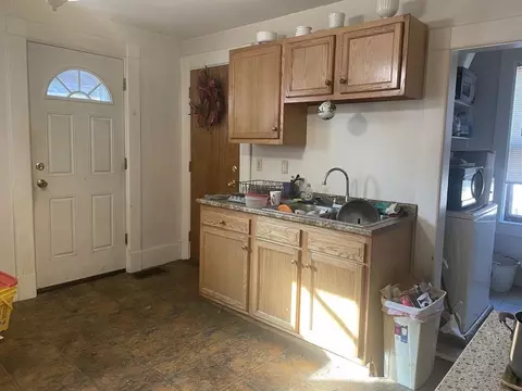 44-46 Lexington St, Springfield, MA 01107 photo 5