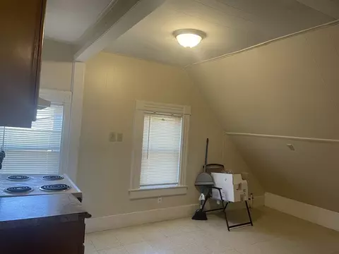44-46 Lexington St, Springfield, MA 01107 photo 9