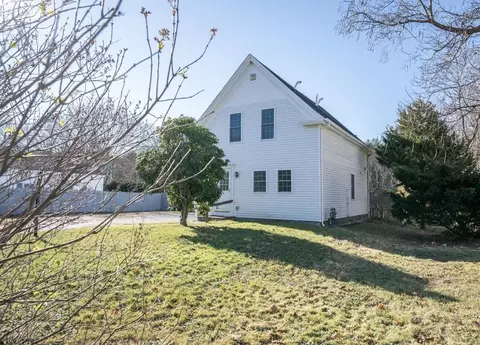 41 Liberty St, East Taunton, MA 02718