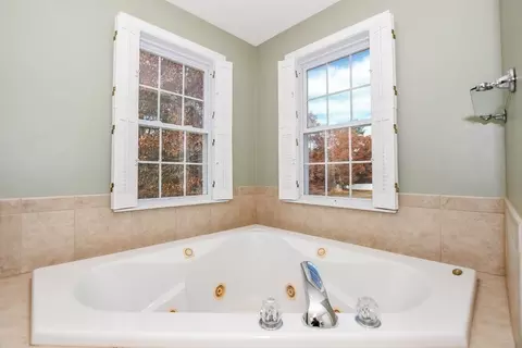 8 Griffin Way, Wareham, MA 02576 photo 24