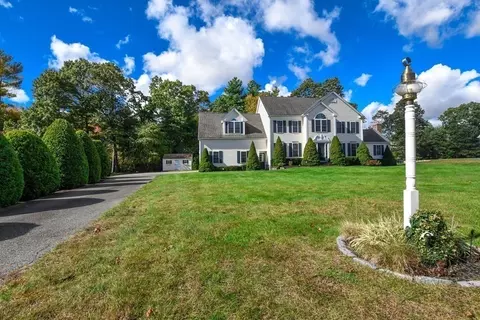 8 Griffin Way, Wareham, MA 02576 photo 3