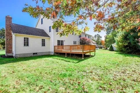 8 Griffin Way, Wareham, MA 02576 photo 5