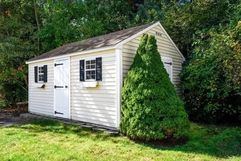 8 Griffin Way, Wareham, MA 02576 photo 37