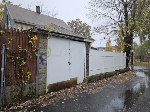 85 Hayden Ave, Springfield, MA 01109 photo 2