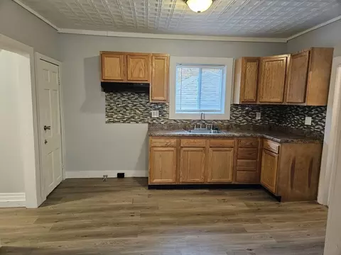 85 Hayden Ave, Springfield, MA 01109 photo 5