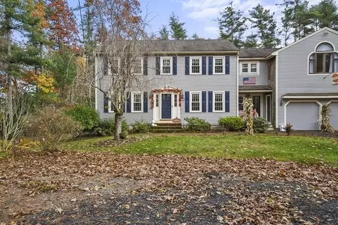 40 Holly Ln, Bridgewater, MA 02324