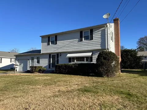 37 Hajec Cir, Chicopee, MA 01020