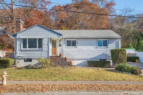 27 Cedar Brook Rd, Lynn, MA 01904