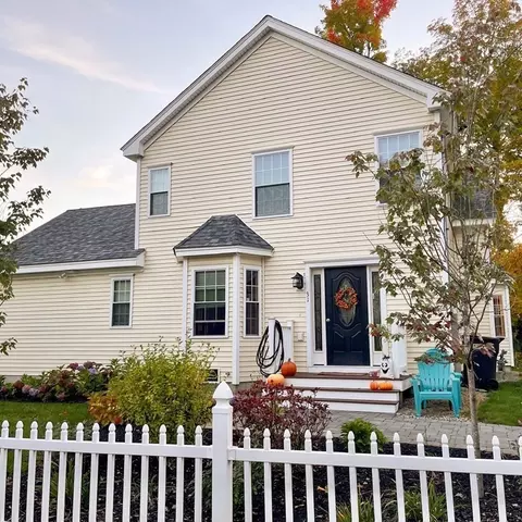 31 Martin St #28, Acton, MA 01720