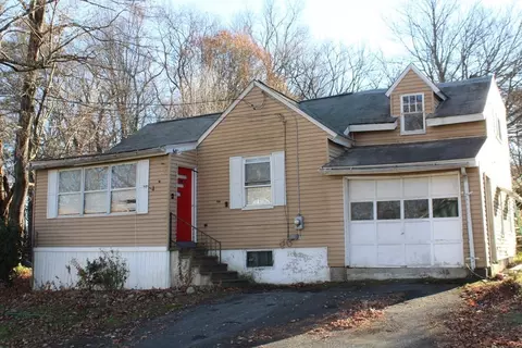 50 Petty Plain Rd, Greenfield, MA 01301