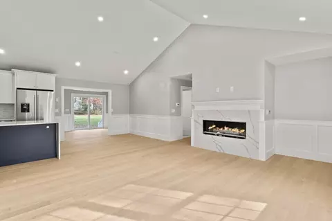Living - 197 Old Barnstable Rd, Mashpee, MA 02649 photo 5 of 6