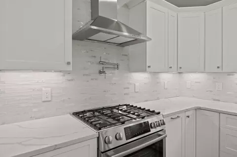 Kitchen - 197 Old Barnstable Rd, Mashpee, MA 02649 photo 5 of 9