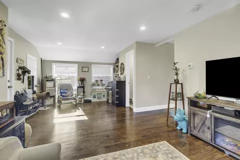 60 Braddock St, Springfield, MA 01109 photo 21