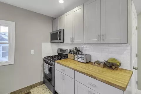 60 Braddock St, Springfield, MA 01109 photo 9