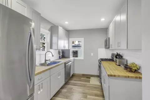 60 Braddock St, Springfield, MA 01109 photo 4