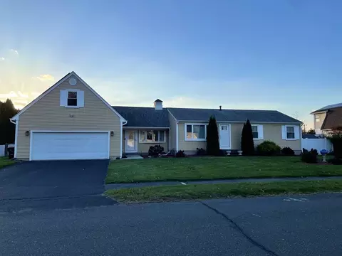 151 Mallard Cir, Agawam, MA 01001