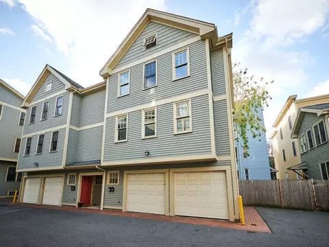 384 Washington St #J, Somerville, MA 02143