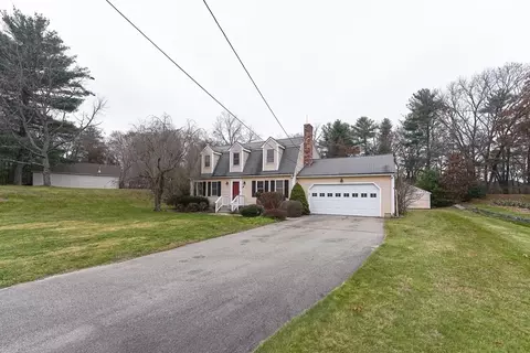 14 Reservoir Dr, Bellingham, MA 02019