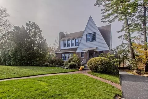 83 Upper Beverly Hls, West Springfield, MA 01089 photo 3