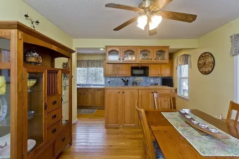 83 Upper Beverly Hls, West Springfield, MA 01089 photo 10