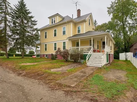 32 Wayne St, Worcester, MA 01603 photo 4