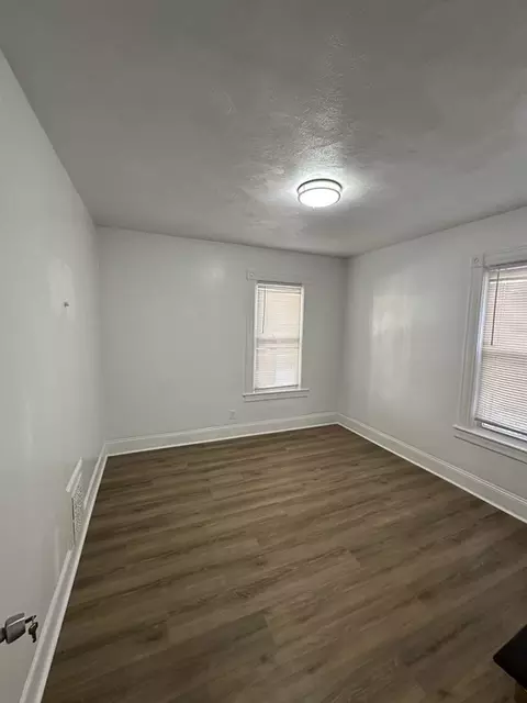 521-523 Hancock St, Springfield, MA 01105 photo 8