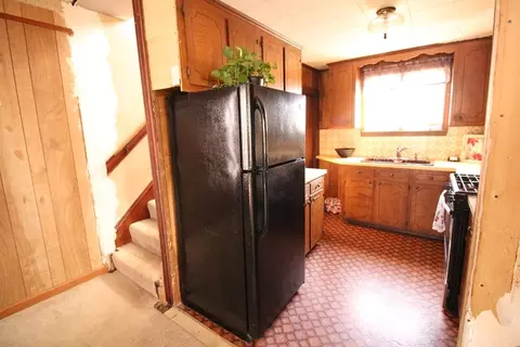 218 Lawton St, Fall River, MA 02721 photo 8