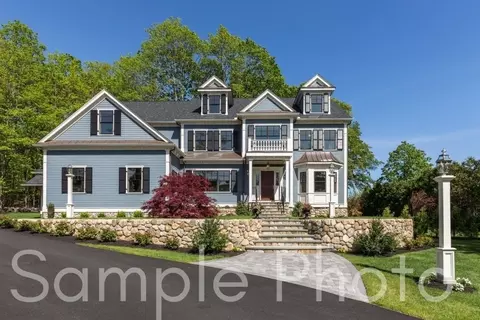 5 Tuttle Ln, Lynnfield, MA 01940
