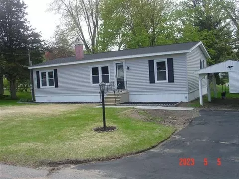 22 Riverview Cir, Brimfield, MA 01010