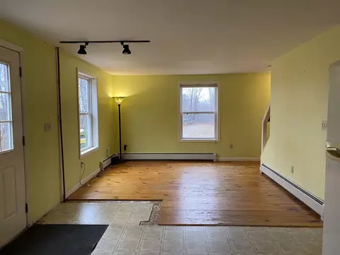 19 Broom St, Plainfield, MA 01070 photo 7