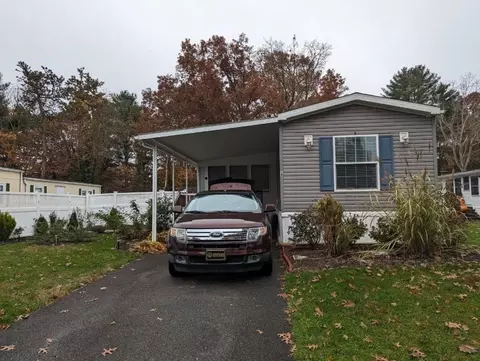 17 Deerhill Ln, Plymouth, MA 02360