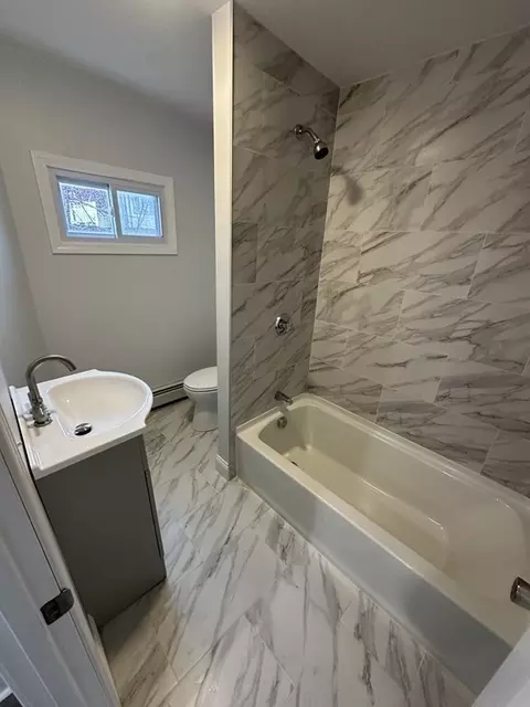 522 Alden St, Fall River, MA 02723 photo 8