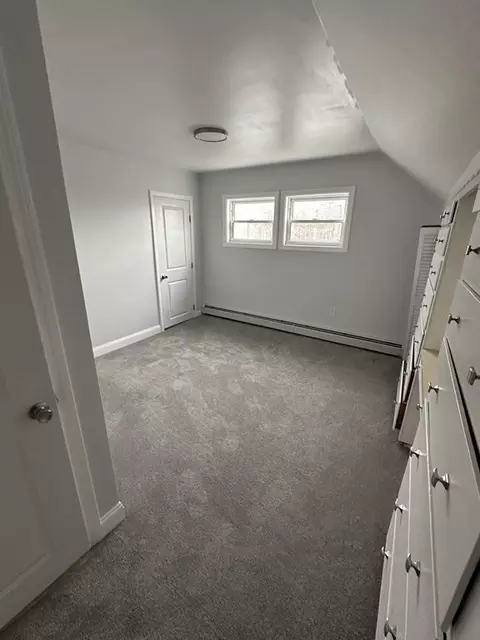 522 Alden St, Fall River, MA 02723 photo 10