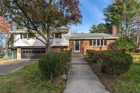 17 Dudley Rd, Lexington, MA 02421