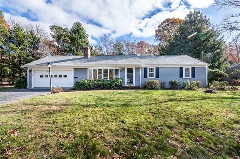 420 Buckskin Path, Barnstable, MA 02632