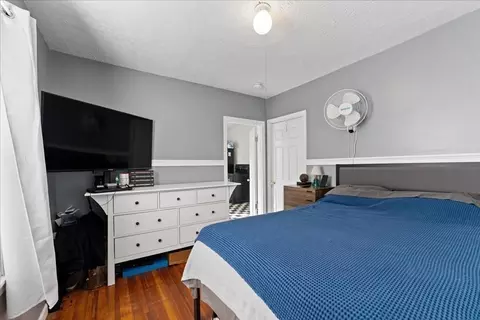 49 Beverly St, Chicopee, MA 01013 photo 9