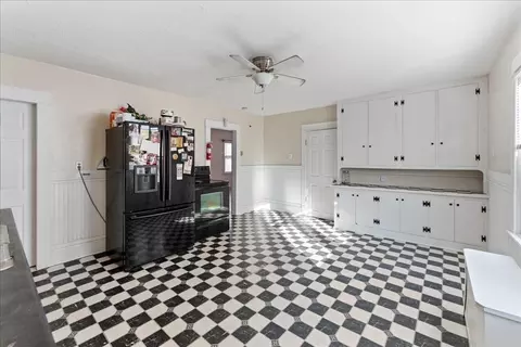 49 Beverly St, Chicopee, MA 01013 photo 16