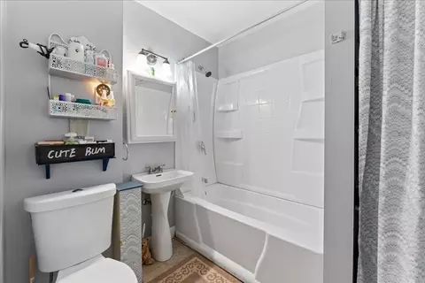 49 Beverly St, Chicopee, MA 01013 photo 24