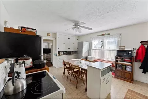 49 Beverly St, Chicopee, MA 01013 photo 27