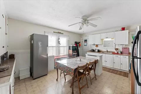 49 Beverly St, Chicopee, MA 01013 photo 29