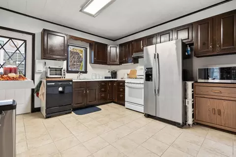 2 Harris, Beverly, MA 01915 photo 11