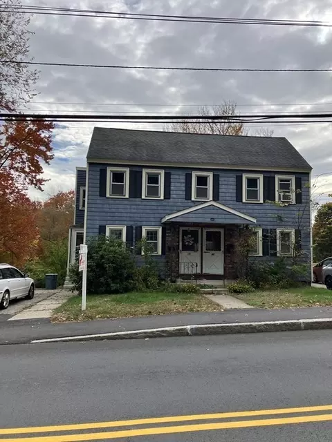 40 Stevens St #1, Andover, MA 01810