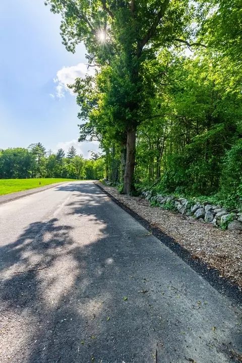 16 Goodspeed Ln, Easton, MA 02375