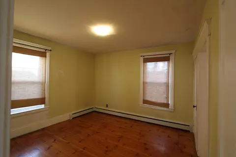469 Grove St #2, Worcester, MA 01605