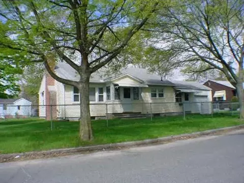212 Almira Rd, Springfield, MA 01119