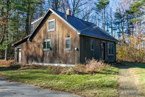 203 Brooks Rd, Templeton, MA 01468
