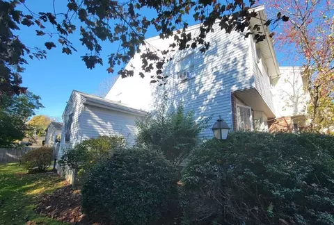 1 Eagan Pl #1, Peabody, MA 01960 photo 3