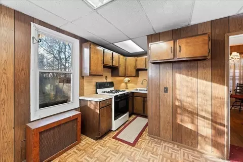 54 Dawes St, Springfield, MA 01109 photo 13